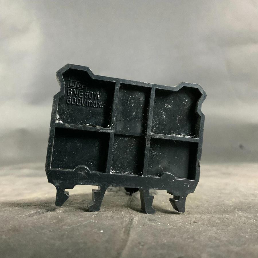 Used IDEC BNE50W END PLATE - SET OF 4 ($5 OBO)