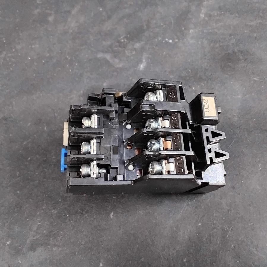 Used MITSUBISHI TH-N12 THERMAL OVERLOAD RELAY 4-6A ($13 OBO)