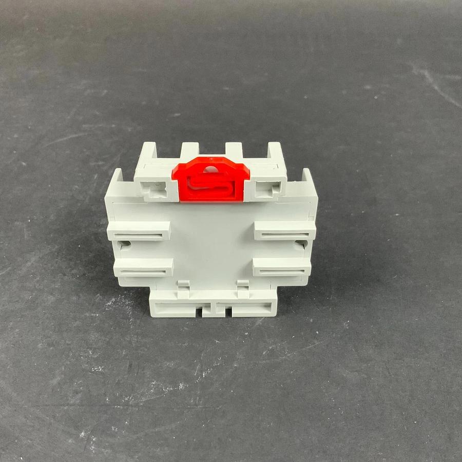 EATON DP3A3-A2 11 PIN RAIL RELAY SOCKET - NEW ($9 OBO)