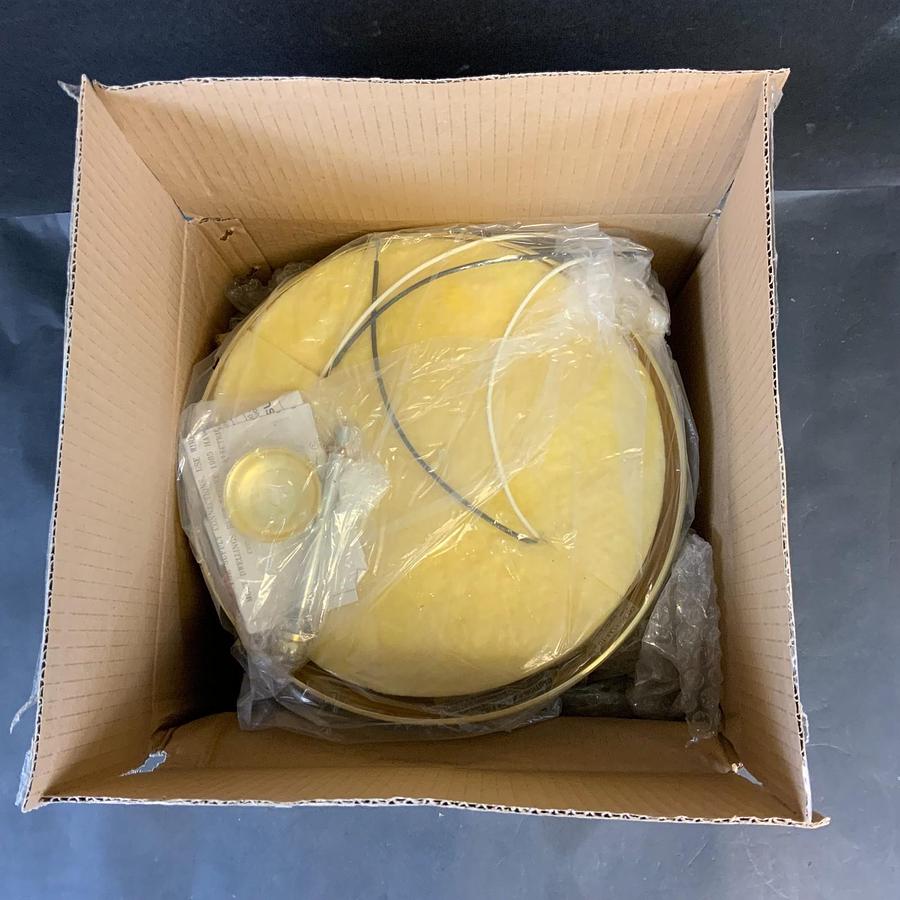 Used HUBBELL PROGRESS LIGHTING P3533-10 SWIRLED GLASS LIGHT FIXTURE ($20 OBO)