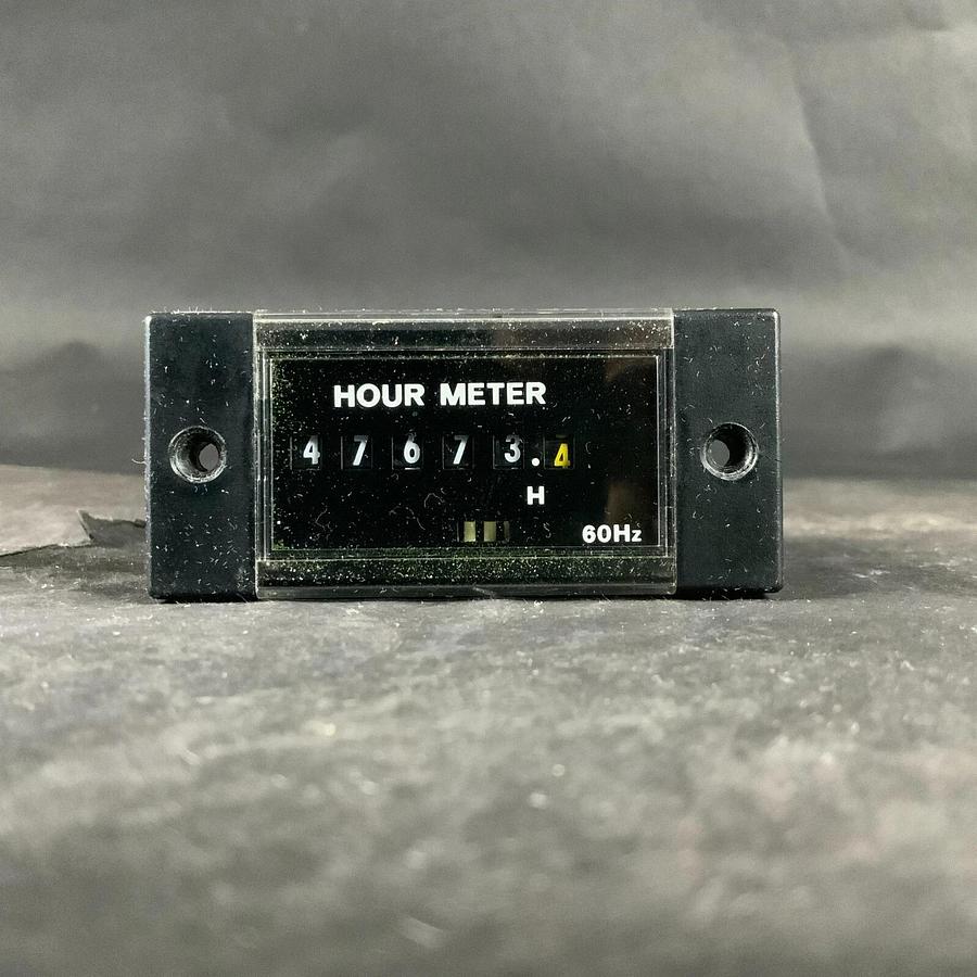 REDINGTON 7526-002-115AC PANEL METER ($30 OBO)