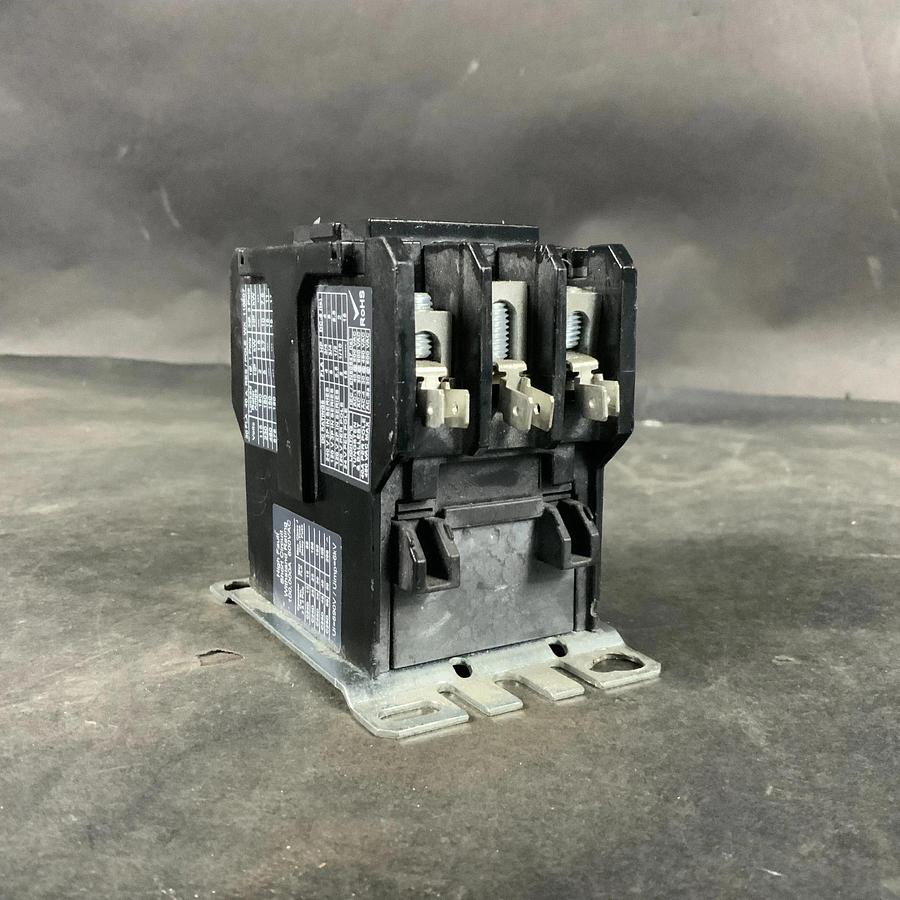 Used EATON C25DNF330 CONTACTOR ($35 OBO)