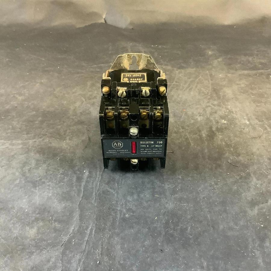 Used ALLEN BRADLEY 700-N400A24 CONTROL RELAY ($15 OBO)