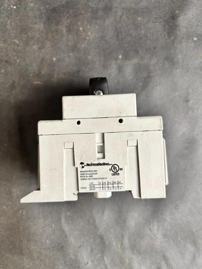 Used TECHNOELECTRIC SD2063BR DISCONNECT SWITCH