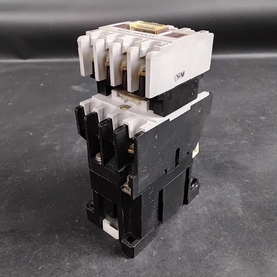 Used ALLEN BRADLEY 100-A12ND3 MAGNETIC CONTACTOR W/ 195-FA22 CONTACT BLOCK ($40 OBO)