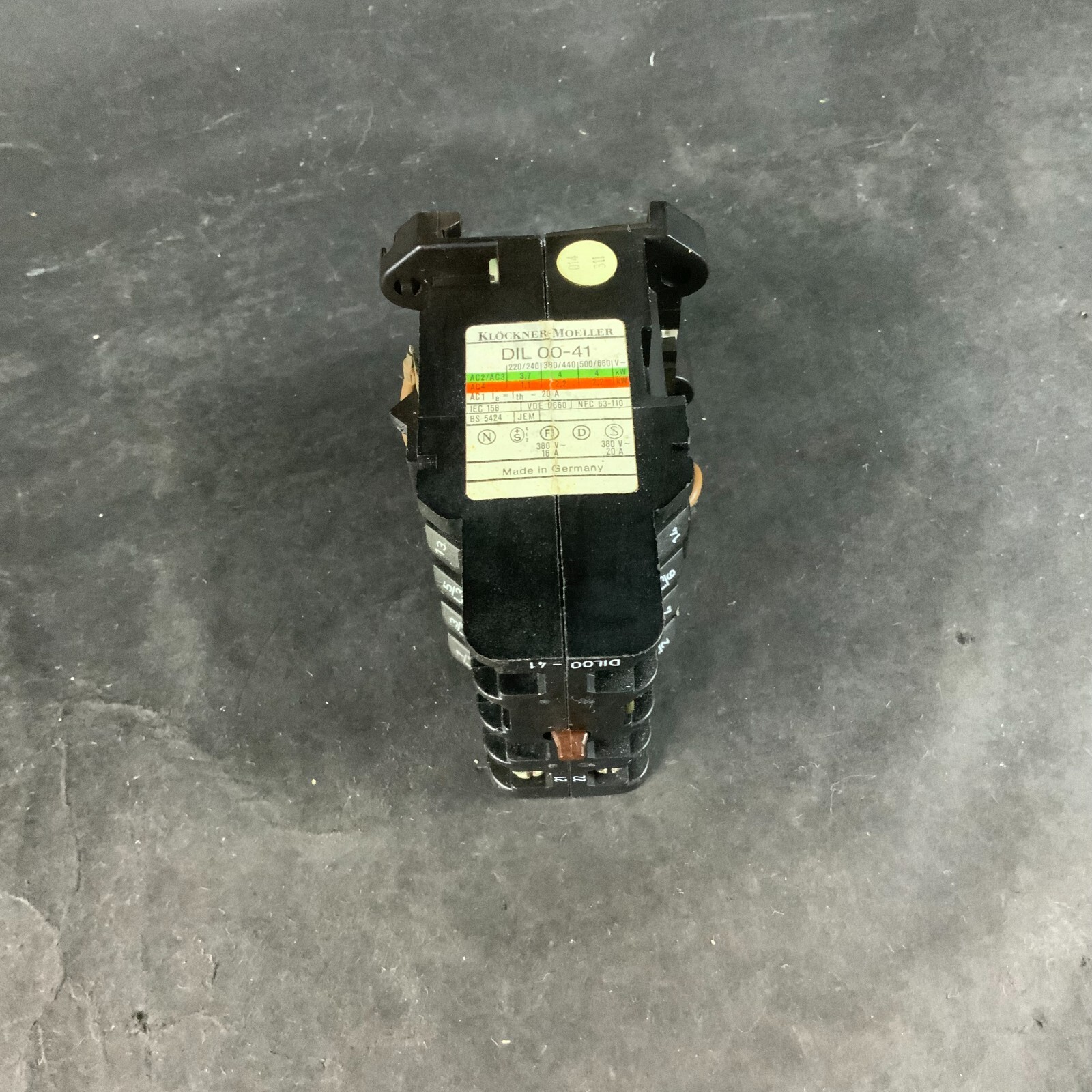 Used MOELLER DIL 00-41 220V CONTACTOR ($45 OBO)