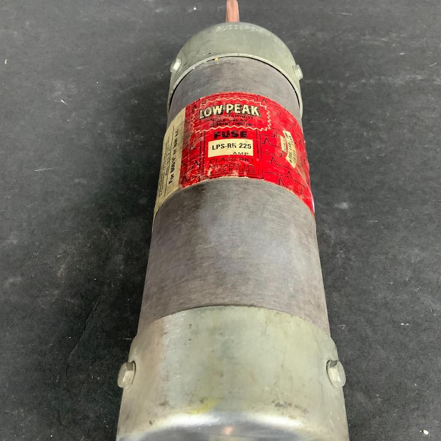 Refurbished BUSSMANN LPS-RK-225 LOW PEAK FUSE ($25 OBO) - REFURBISHED