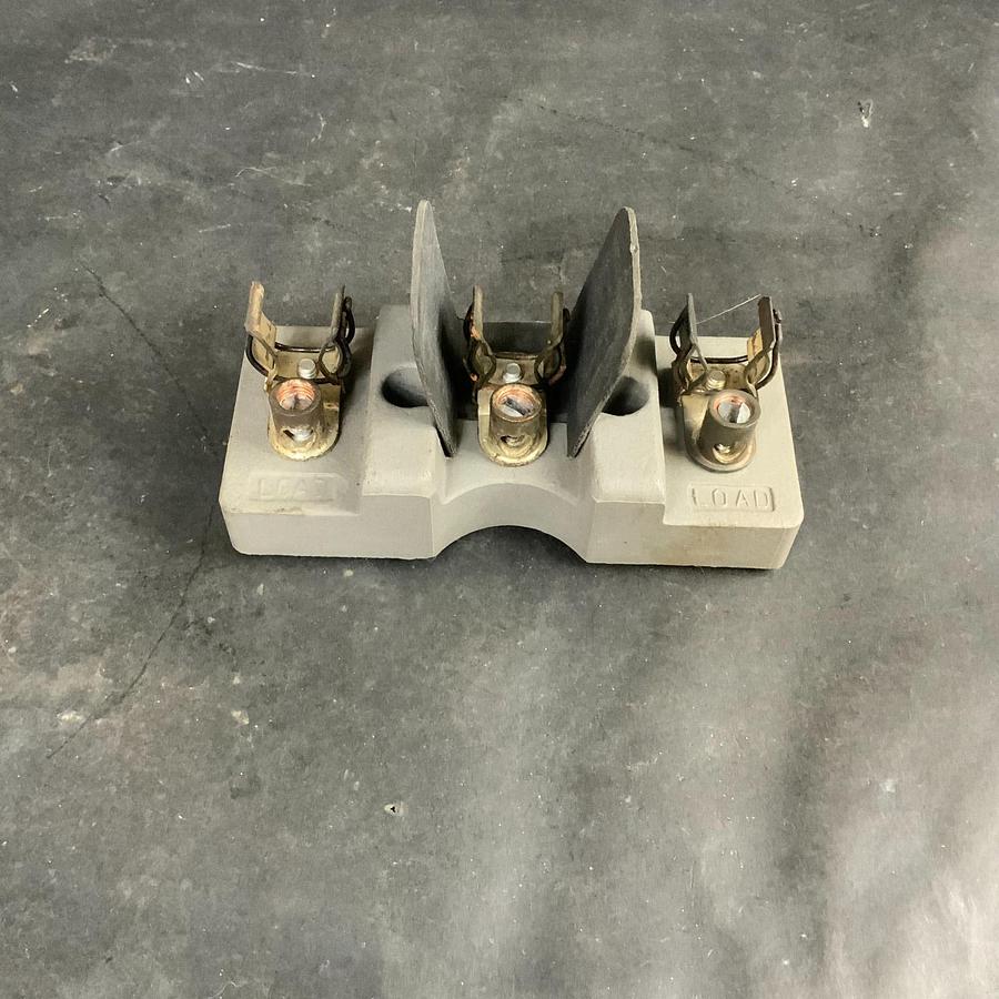 Used SQUARE D FUSE BLOCK HOLDER  36209 ($20 OBO)