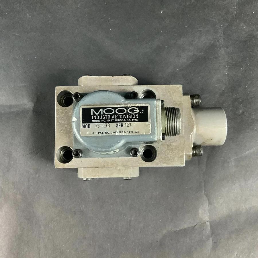 Used MOOG 73-233 HYRDAULIC SERVO VALVE ($1250 OBO)
