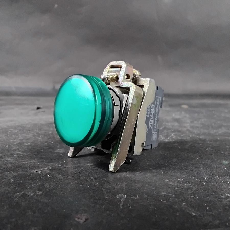 Used TELEMECANIQUE ZBV-B3 GREEN PUSHBUTTON ($15 OBO)