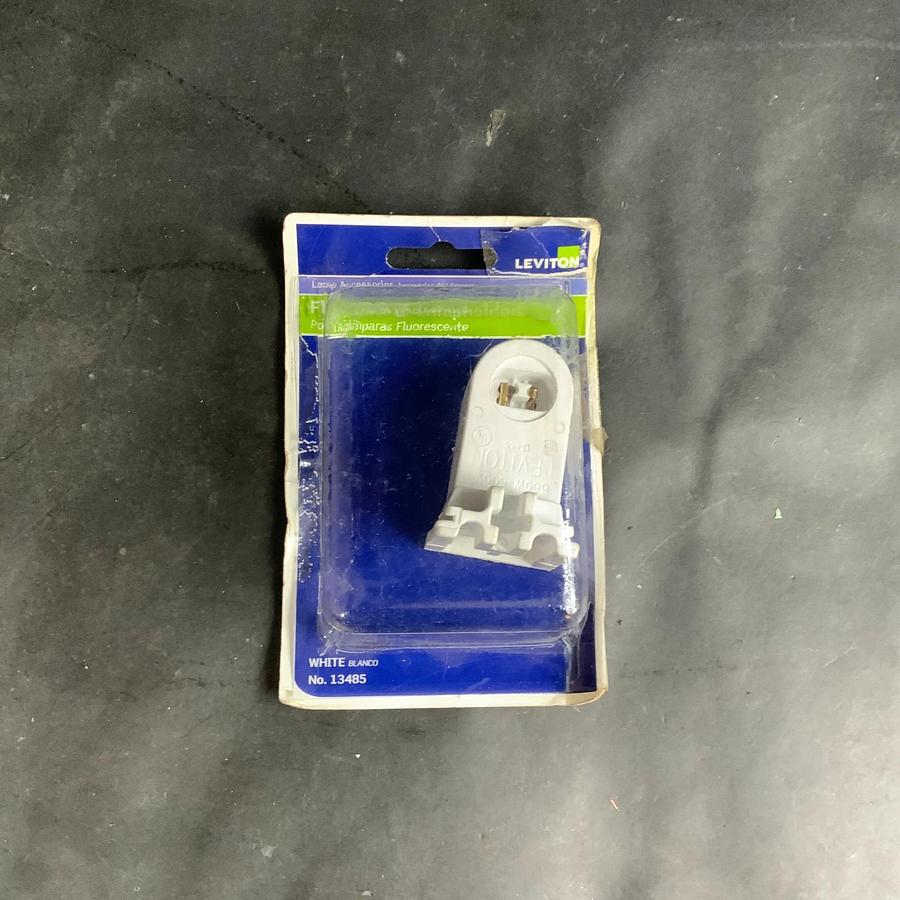 Used LEVITON 13485 FLUORESCENT LAMP HOLDER ($5 OBO)
