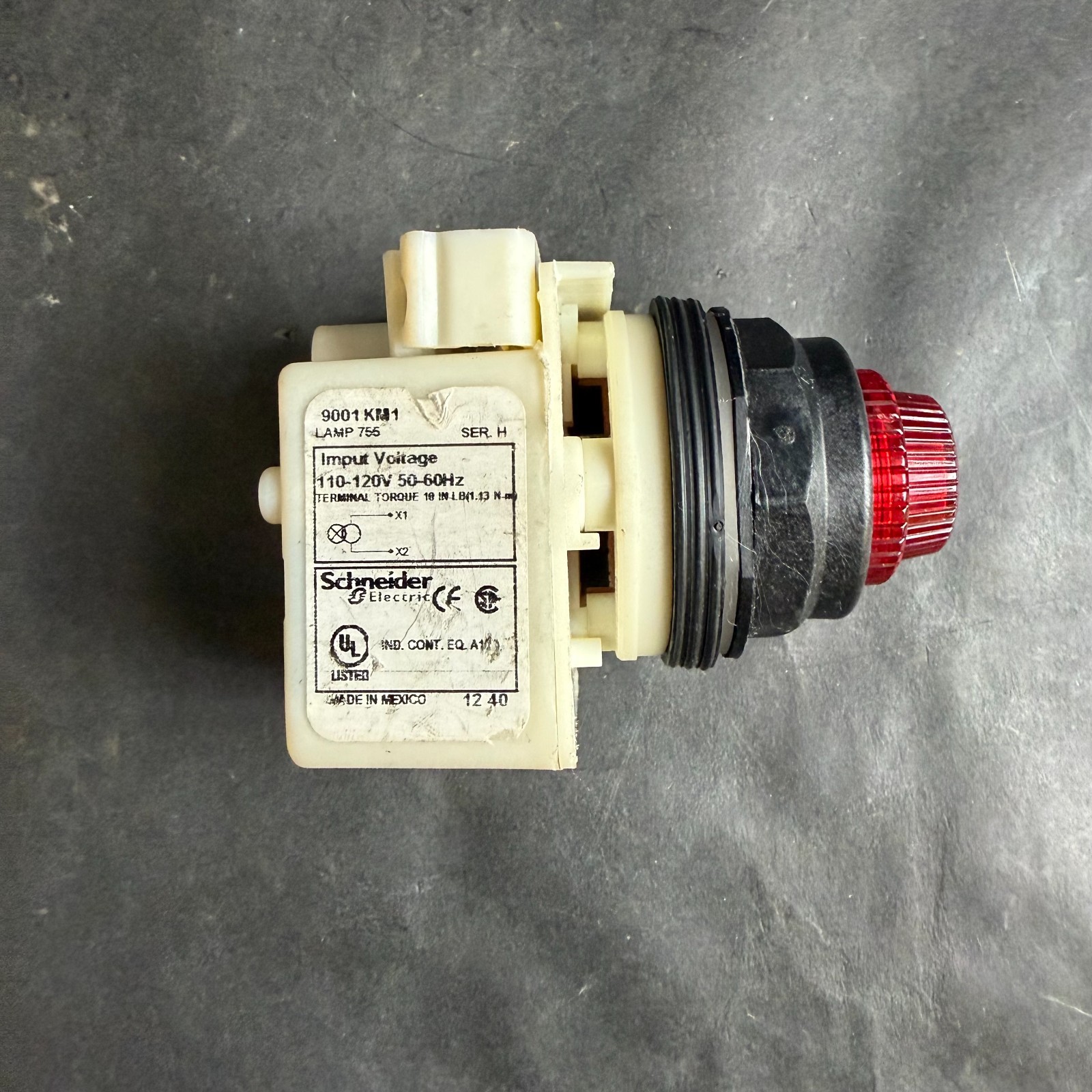 Used SCHNEIDER ELECTRIC 9001KM1 RED PILOT LIGHT ($25 OBO)