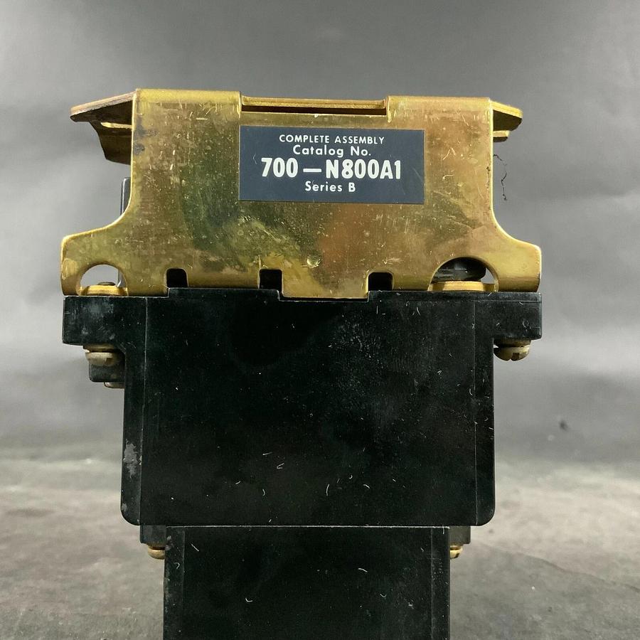 Used ALLEN BRADLEY 700-N800A1 SERIES B ($25 OBO)