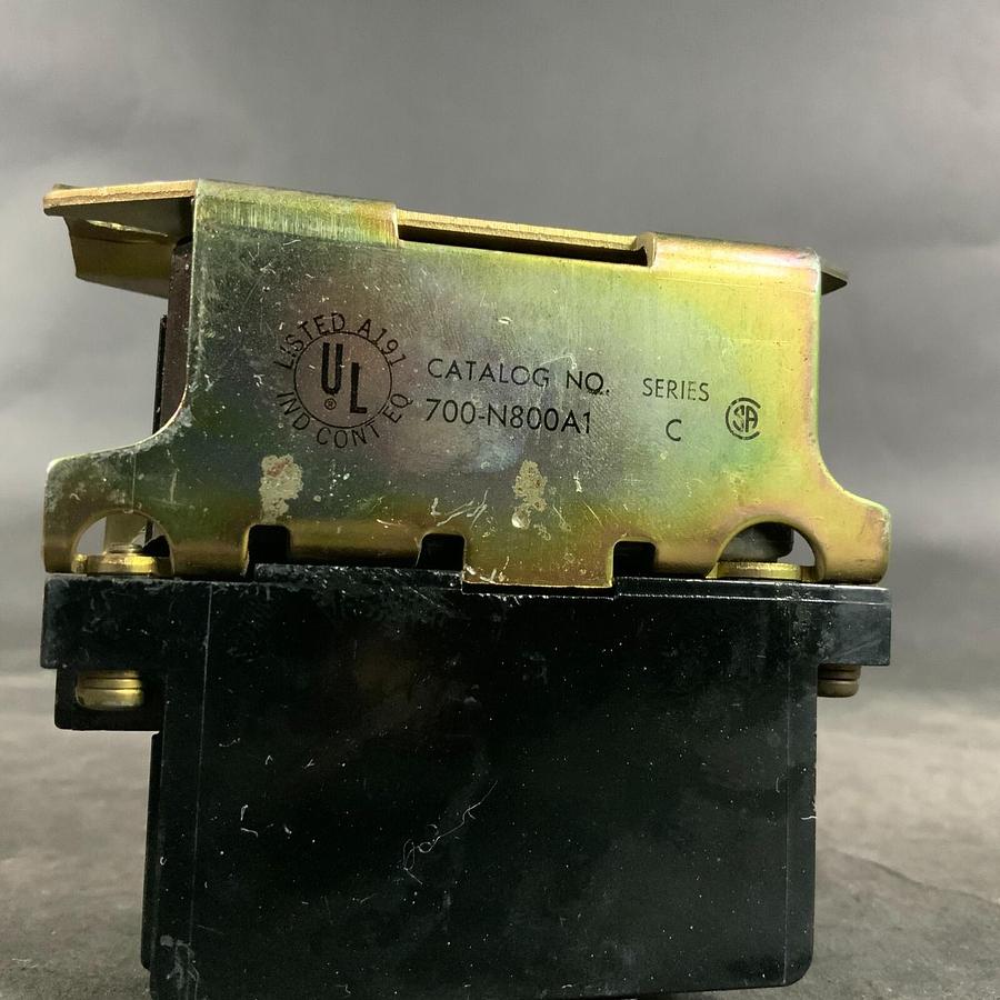Used ALLEN BRADLEY 700-N800A1 SERIES C INDUSTRIAL RELAY ($15 OBO)