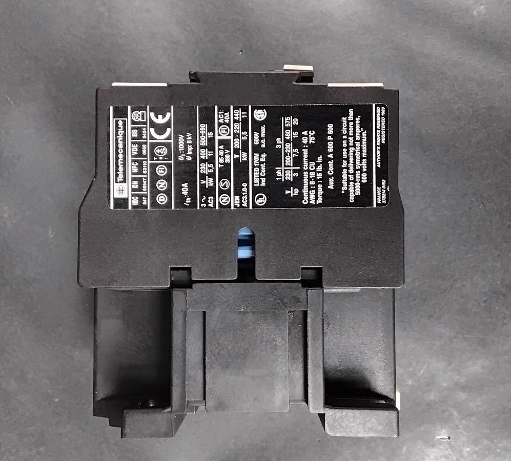 Used TELEMENCANIQUE LC1D2510M7  CONTACTOR ($25 OBO)