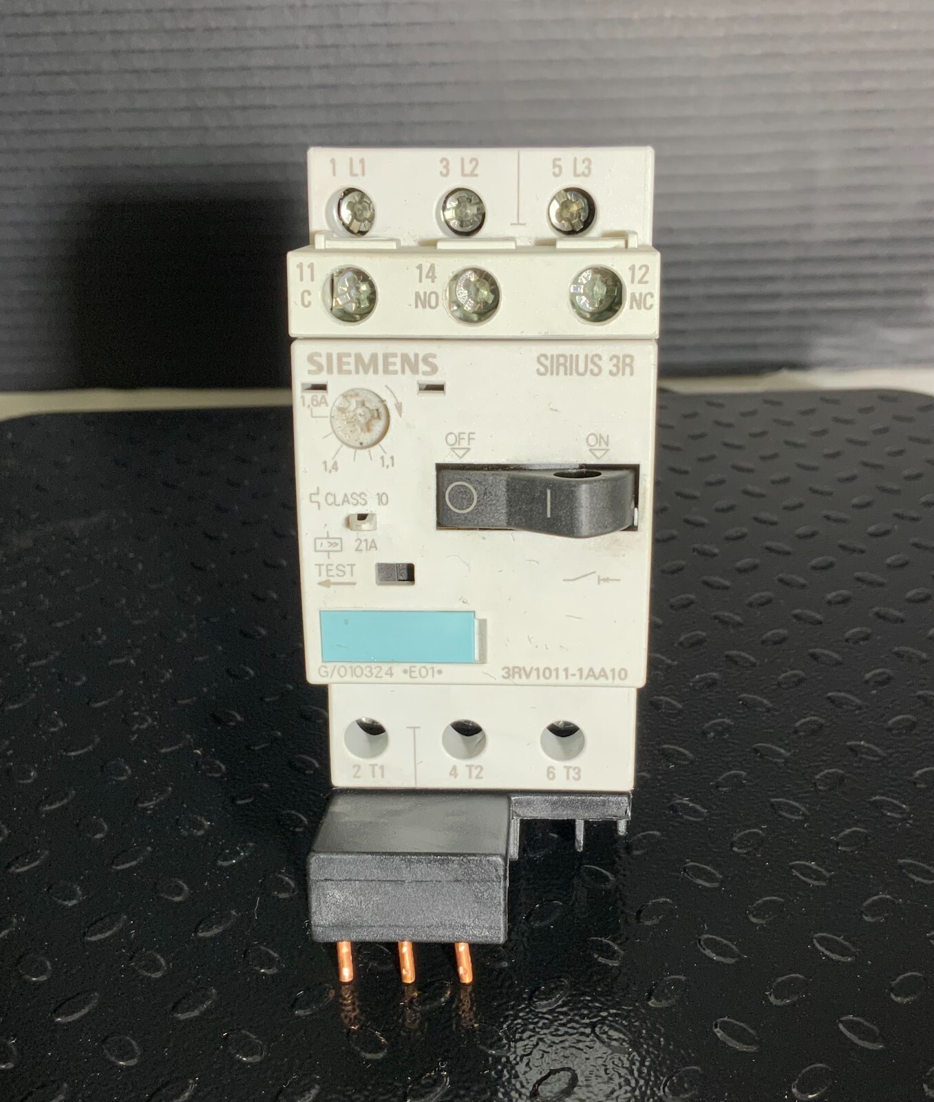 Used SIEMENS 3RV1011-1BA10 ($84.99/EACH OBO)