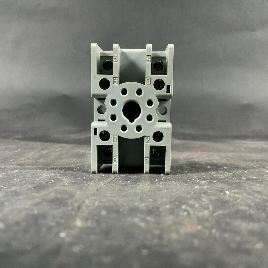 Used IDEC SR2P-05C RELAY SOCKET ($10 OBO)