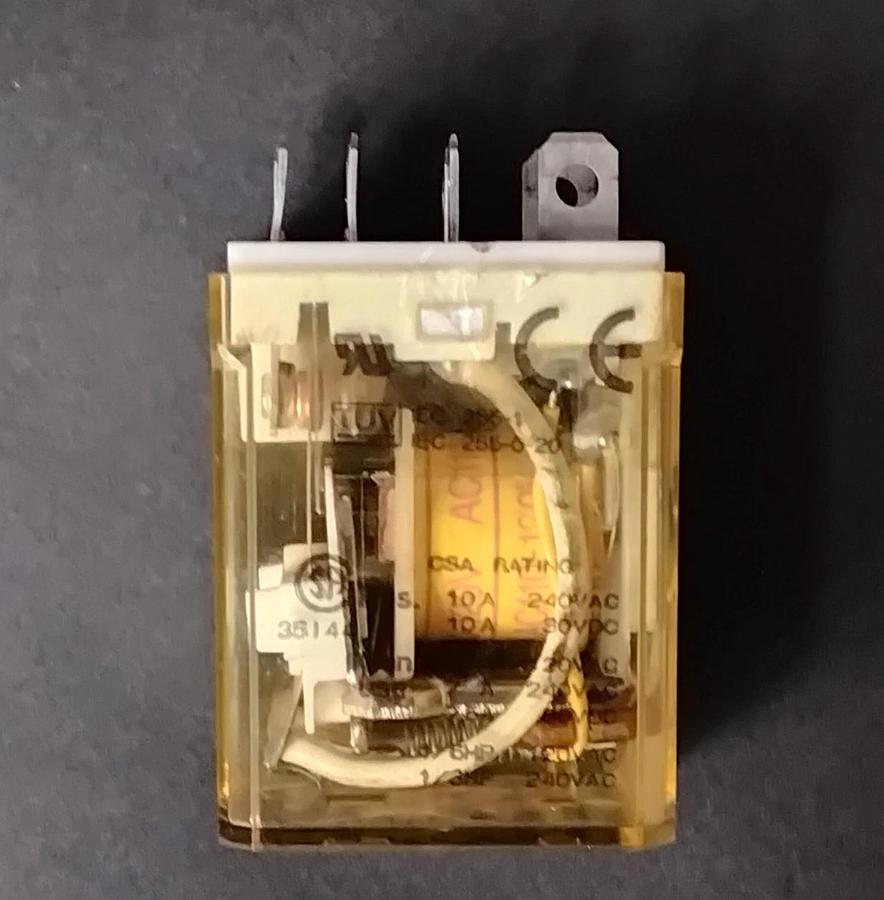 Used IDEC RH2B-UL AC 110-120V RELAY ($ 10 OBO)