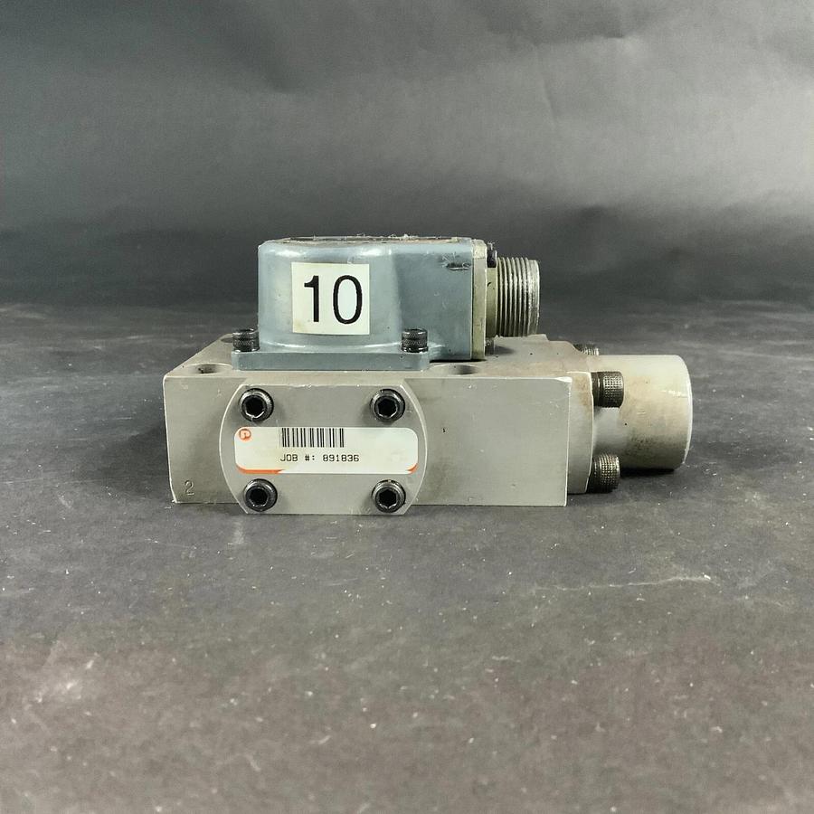 Used MOOG 73-233 HYRDAULIC SERVO VALVE ($1250 OBO)