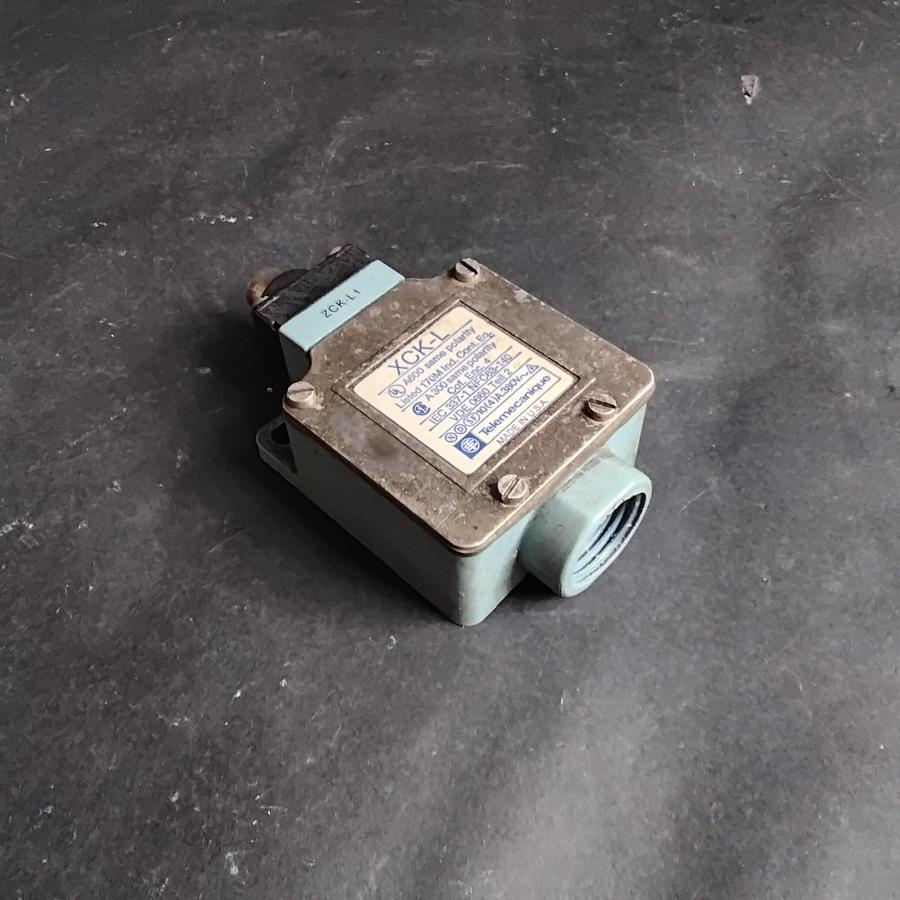 Used TELEMECANIQUE XCK-L LIMIT SWITCH ($50 OBO)