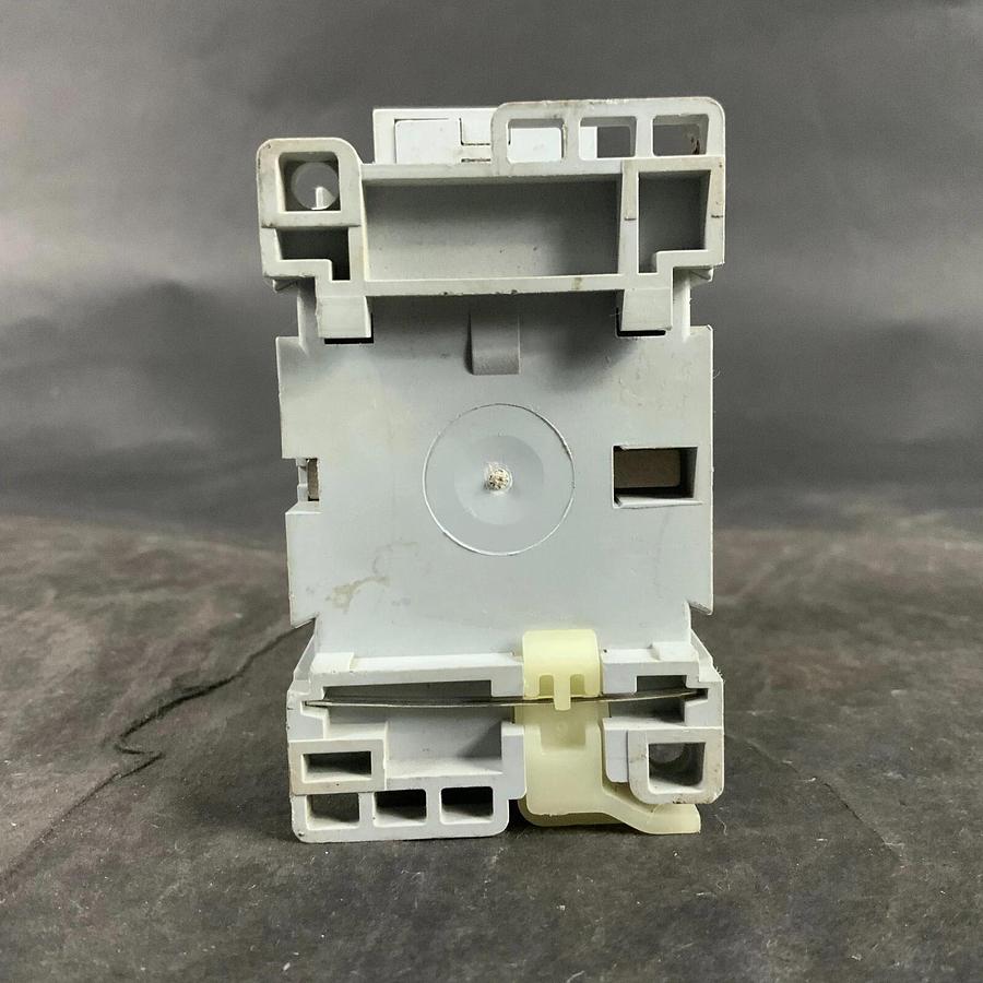 ALLEN BRADLEY 100-C23D10 CONTACTOR ($60 OBO)