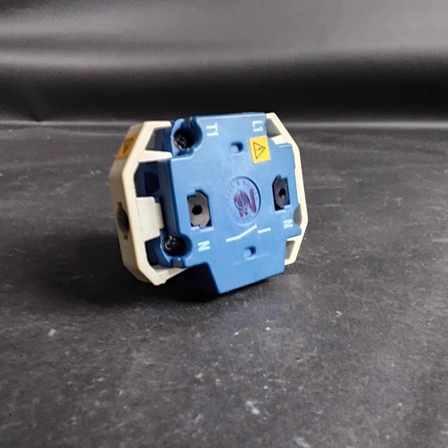 Used KRAUS & NIMER KG10A ISOLATER SWITCH ($35 OBO)