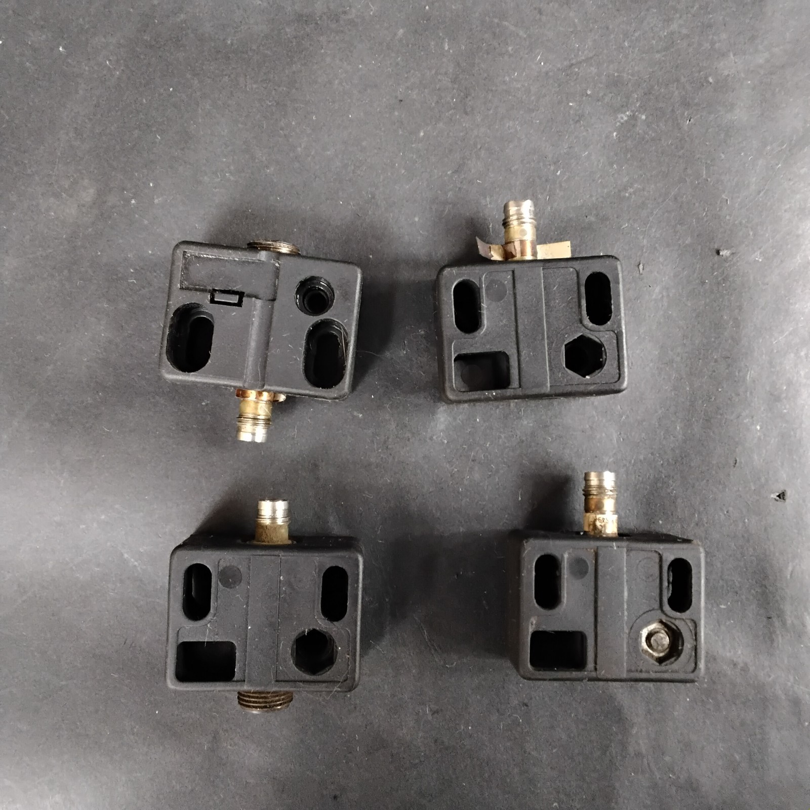 Used BALLUFF 516-325-G-E5-Y-S49 INDUCTIVE SNESOR ($20/EACH OBO)