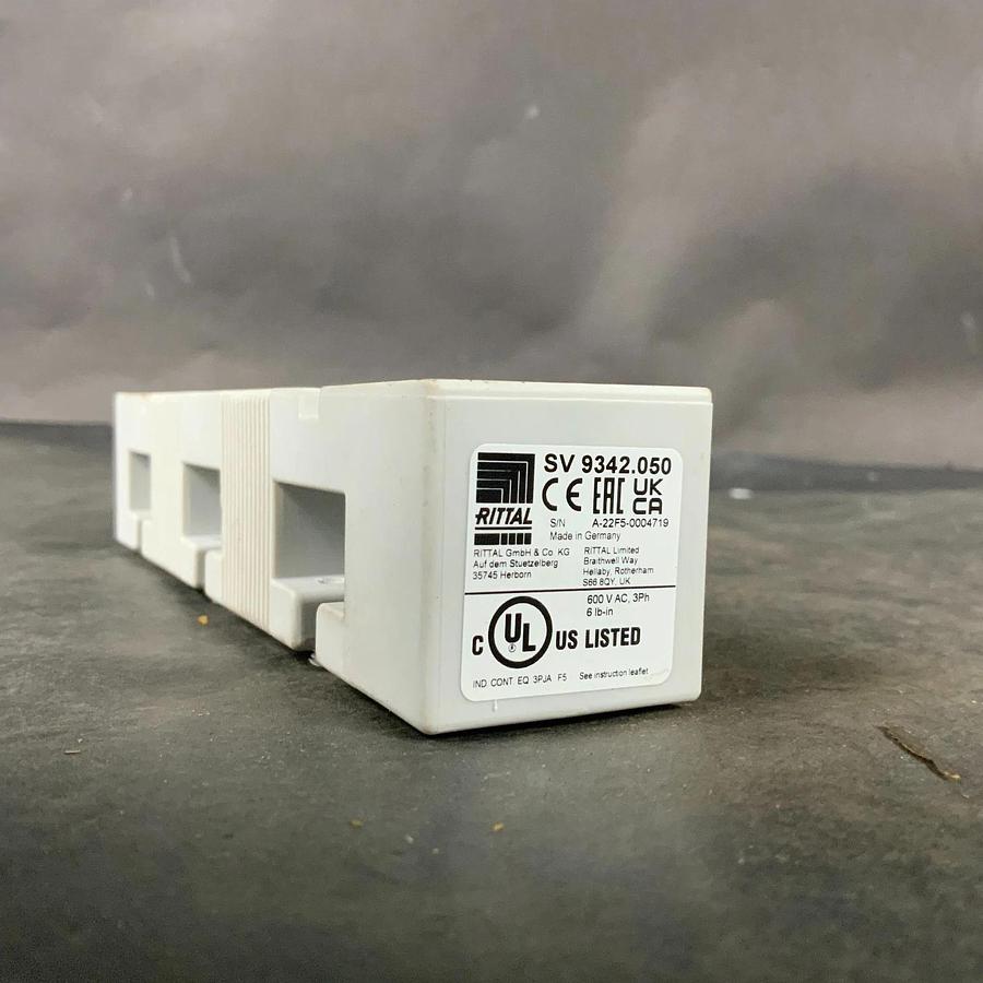 RITTAL SV9342.050 BUSBAR SUPPORT ($40 OBO)