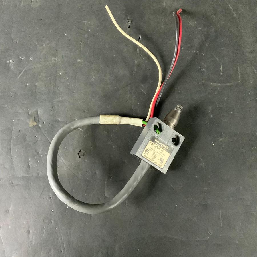 Used HONEYWELL 914CE19-6 MICRO SWITCH ($30 OBO)