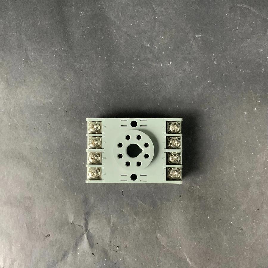 Used POTTER & BRUMFIELD 27E891 RELAY SOCKET ($5 OBO)