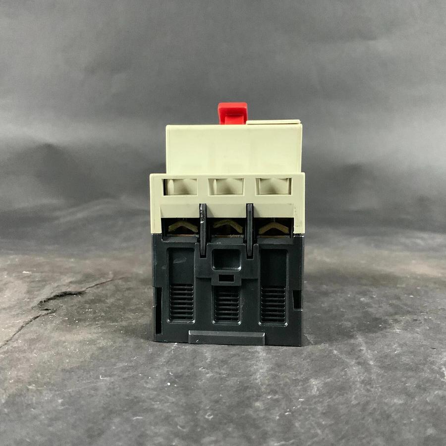 Used TELEMECANIQUE GV2-M07 1-6-2.5A ($30 OBO)