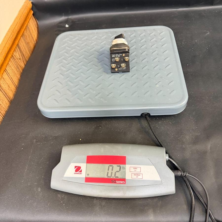 Used ALLEN BRADLEY 800T-H2A PILOT DUTY SELECTOR SWITCH ($20 OBO)
