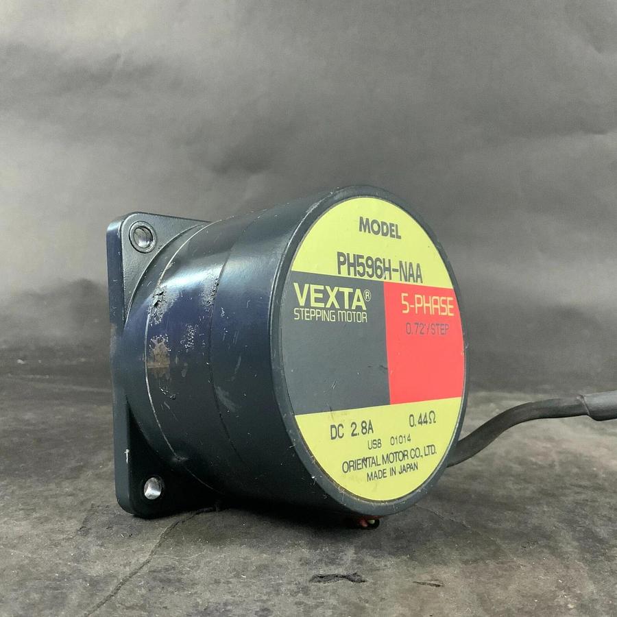 Used ORIENTAL MOTOR PH596H-NAA STEPPING MOTOR ($100 OBO)