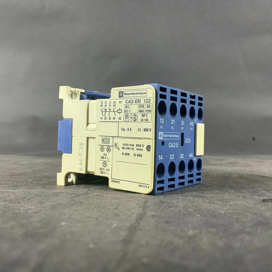 Used TELEMECANIQUE CA2-EN 122 CONTROL RELAY ($30 OBO)