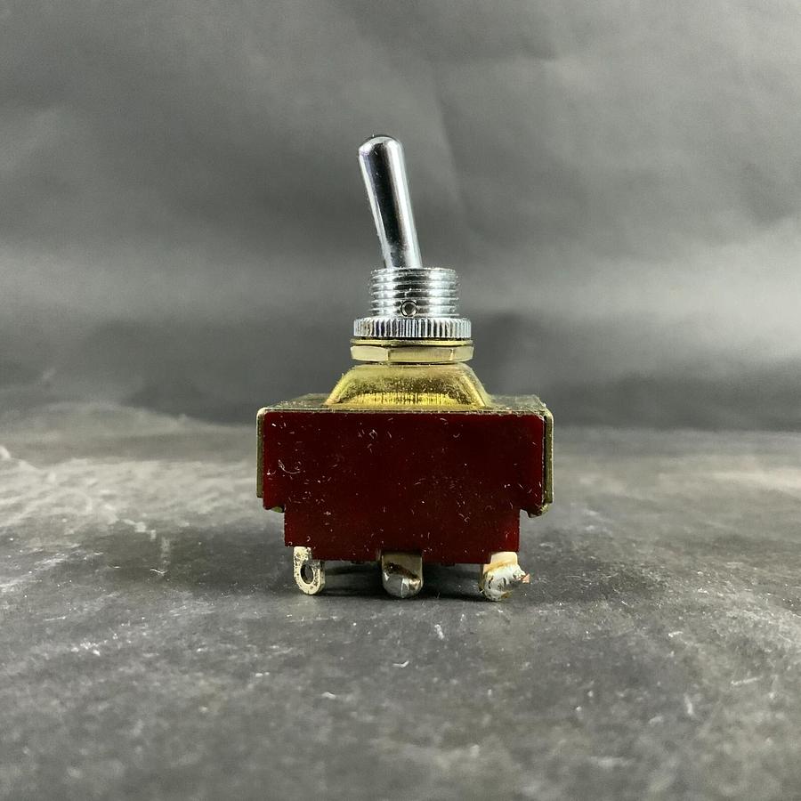 Used NIHON KAIHEKI S-32 TOGGLE SWITCH ($10 OBO)
