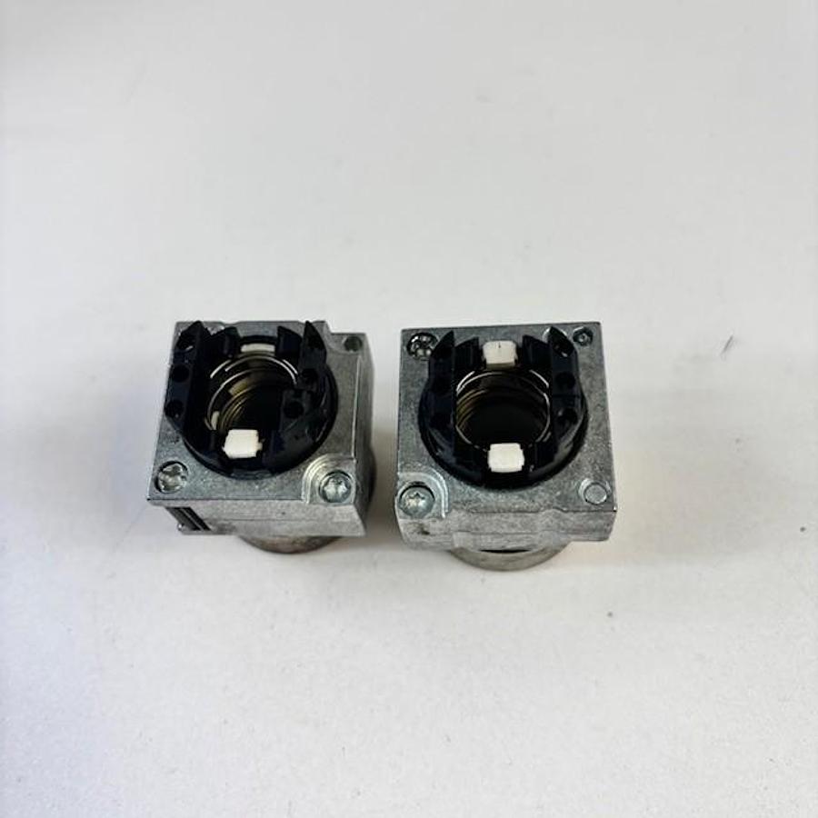 Used SIEMENS 3SB3501-0BA71 CLEAR PUSHBUTTONS 2PCS