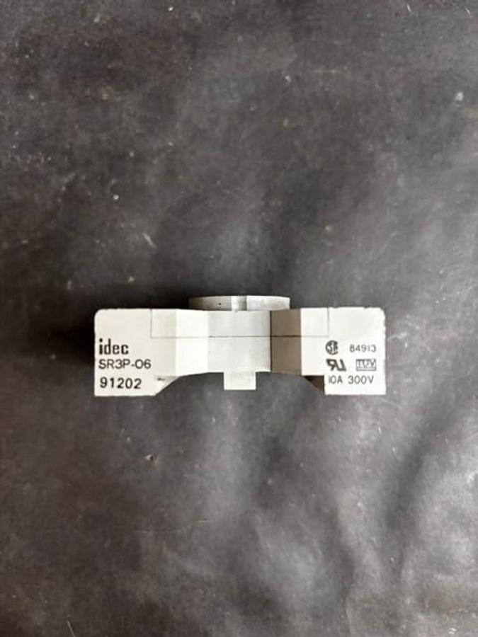 Used IDEC SR3P-06 RELAY SOCKET ($7 OBO)
