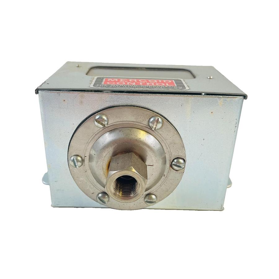 Used MERCOID AP-153 LOW PRESSURE CONTROL SWITCH DIAPHRAGM -10 TO 50 INCHES WATER