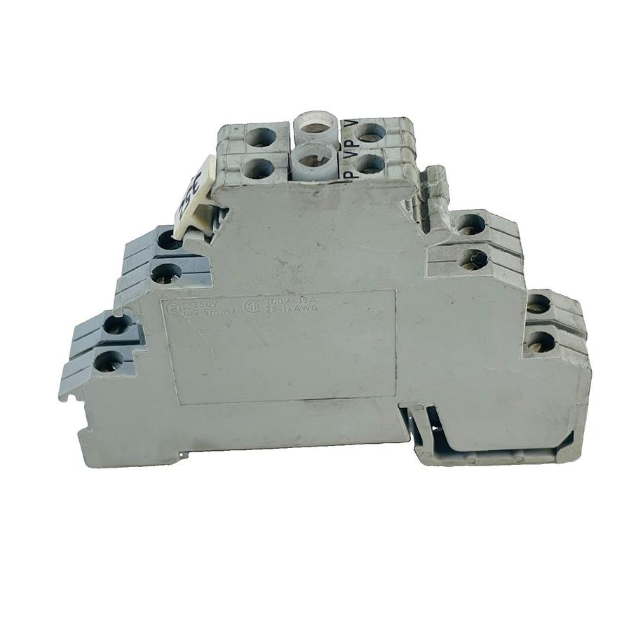 Used PHOENIX CONTACT DIKD 1,5 TRIPLE LEVEL SENSOR TERMINAL BLOCKS 300V 15A (12-PCS)