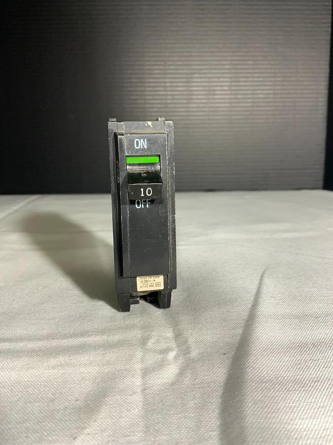 Used GENERAL ELECTRIC TQL1110 (10A) ($19.99/EACH OBO)