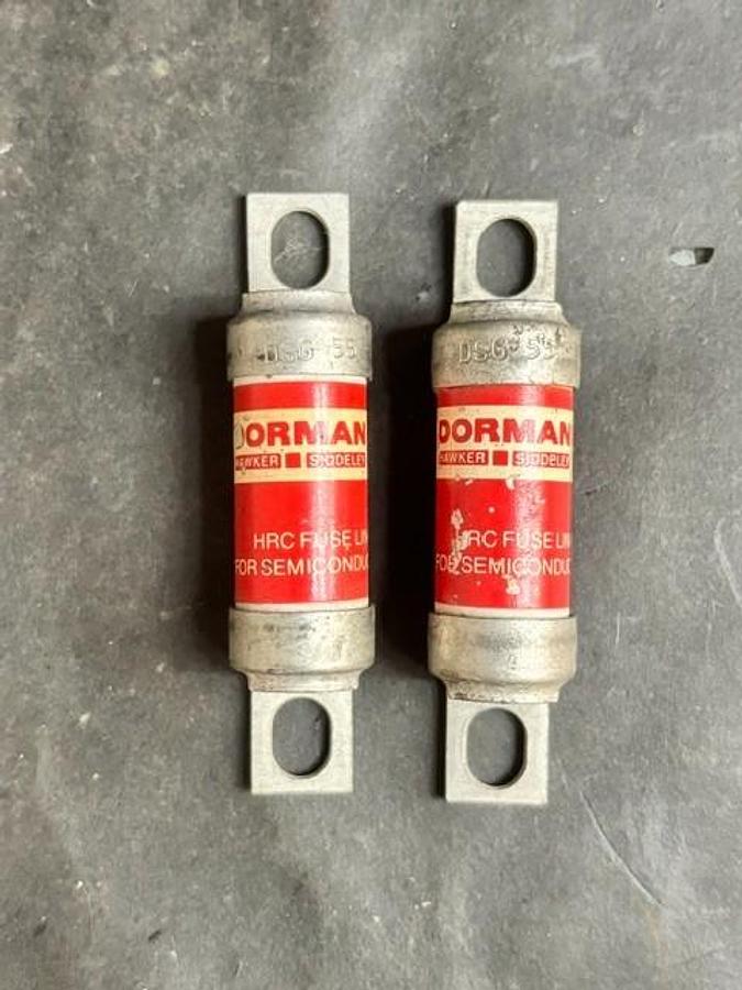 Used DORMAN BS88-4 SEMICONDUCTOR FUSES - GROUP OF 2