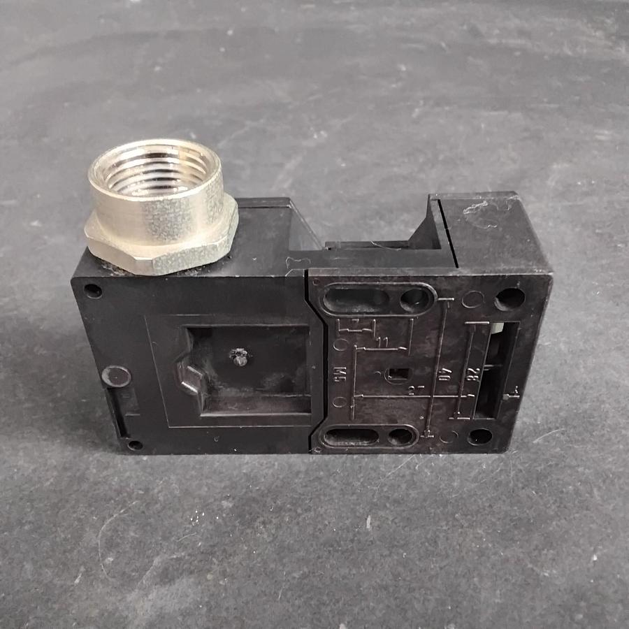 Used SCHMERSAL AZ16-02ZVRK SAFETY INTERLOCK SWITCH ($25 OBO)