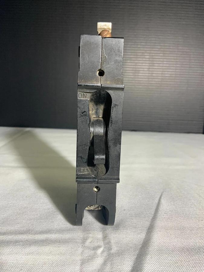 HEINEMANN CD1-G3-W (70 A) ($19.99 OBO)