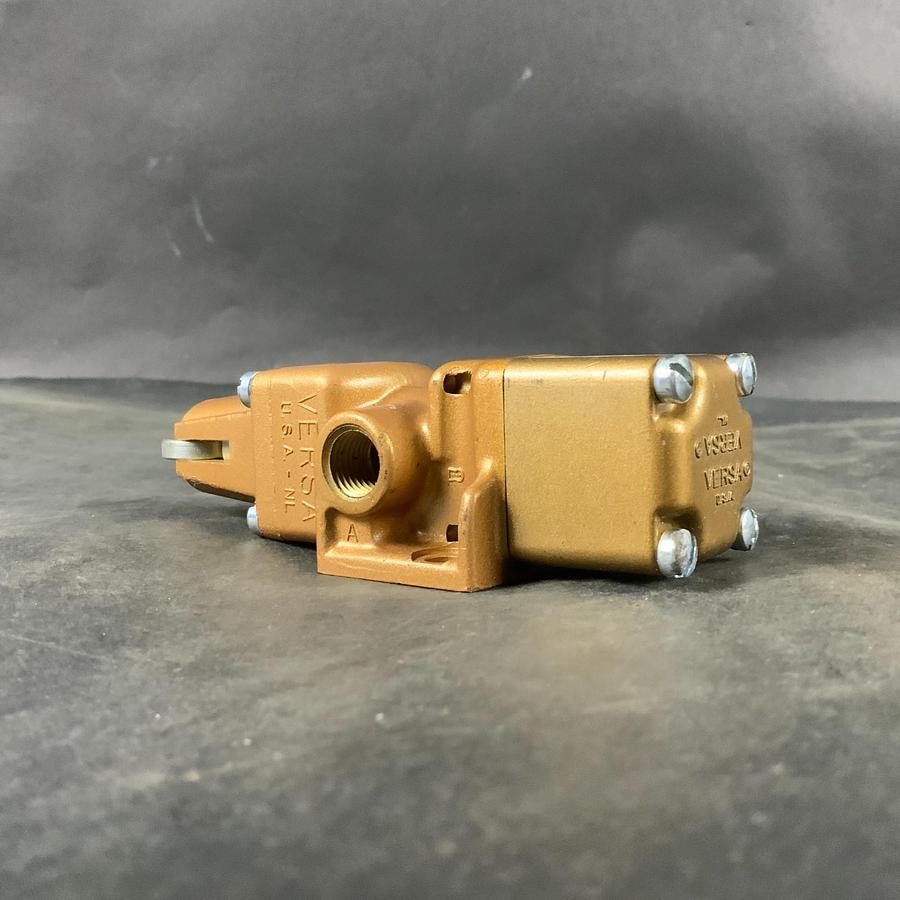 Used VERSA VALVES VSC-3301 3-WAY VALVE ($80 OBO)