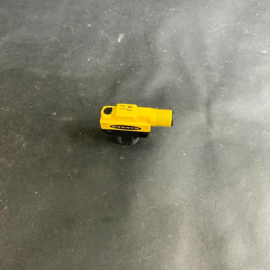 Used BANNER QS18VN6LPQ8 PHOTOELECTRIC SENSOR ($20 OBO)