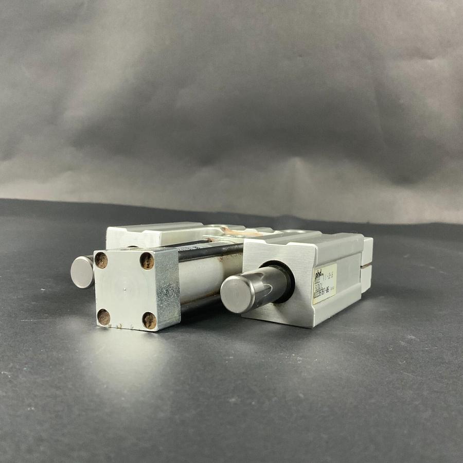 Used PHD GRC141-2-0001 PNEUMATIC GRIPPER ($275 OBO)