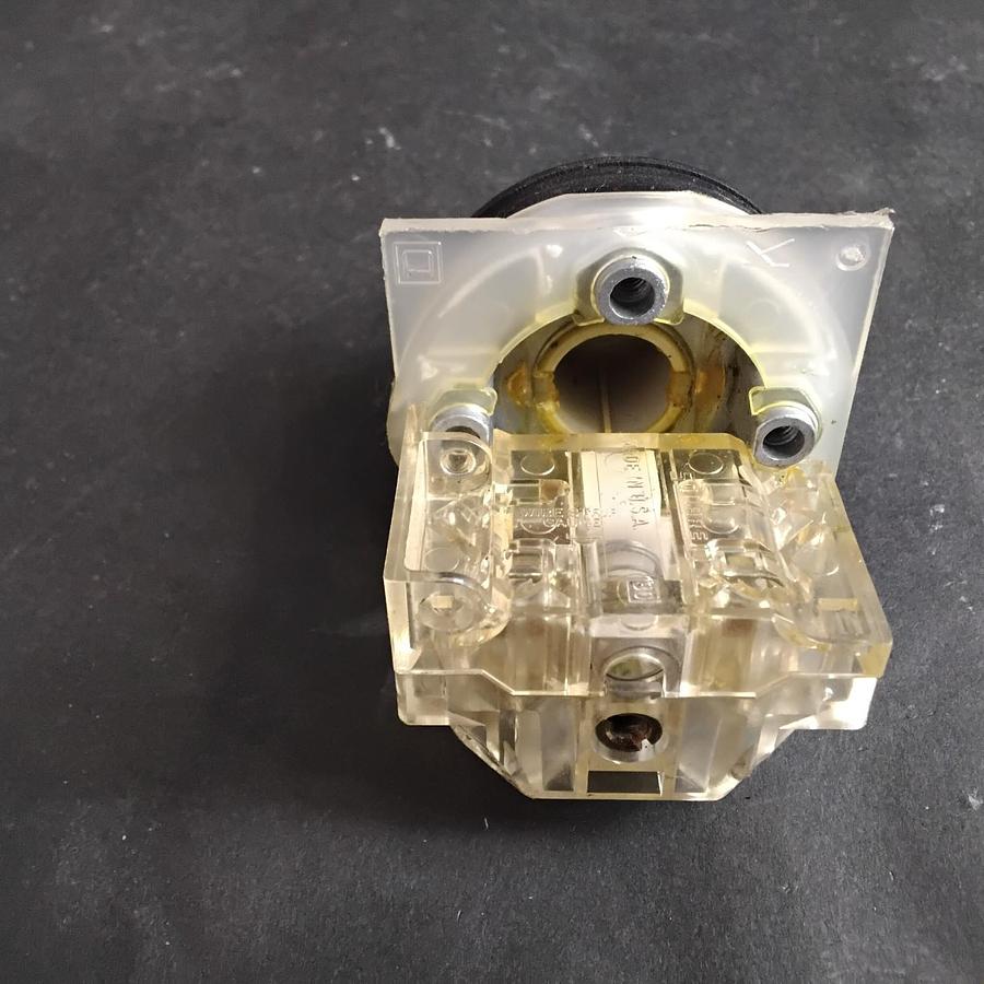 Used SQUARE D 9001 TYPE KA-2 CLASS H CONTACT BLOCK ($10 OBO)