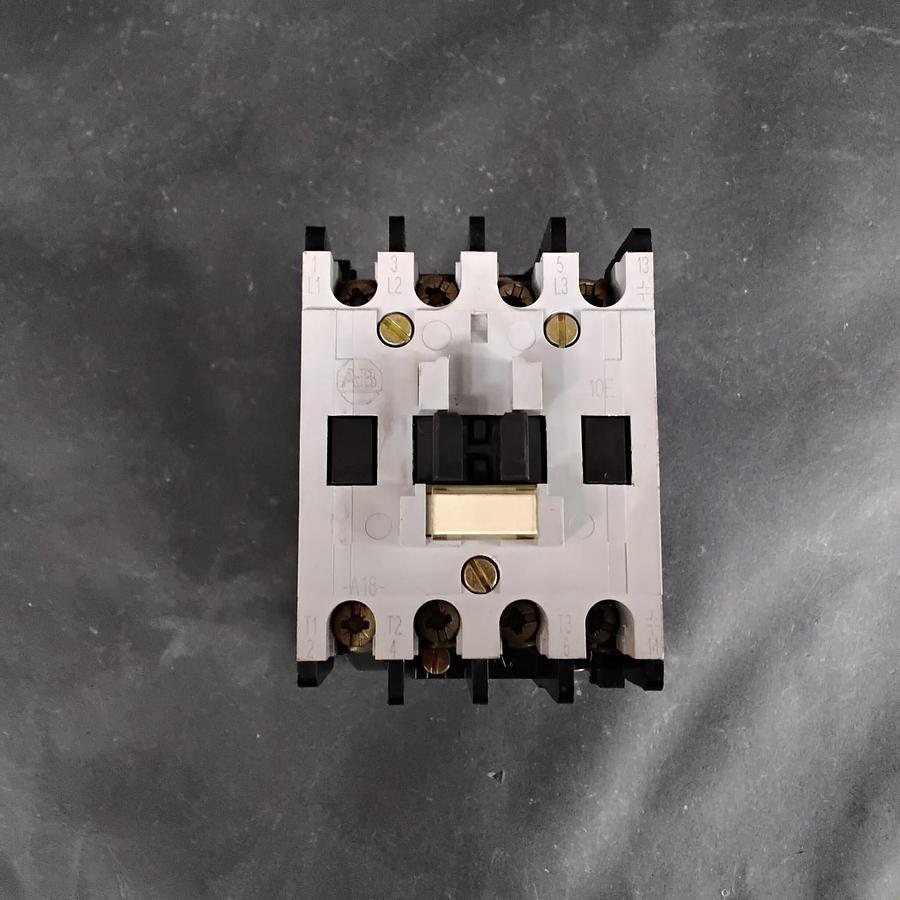 Used ALLEN-BRADLEY 100-A18NL3 CONTACTOR ($54 OBO)