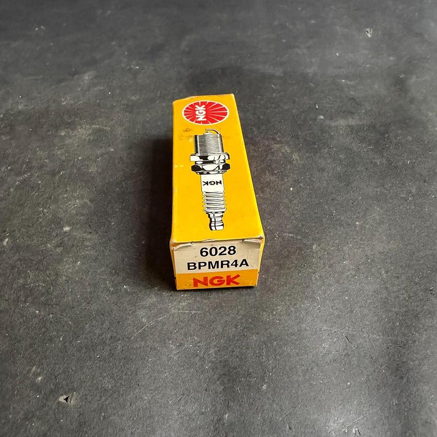 NGK 6028 BPMR4A SPARK PLUG ($6 OBO)