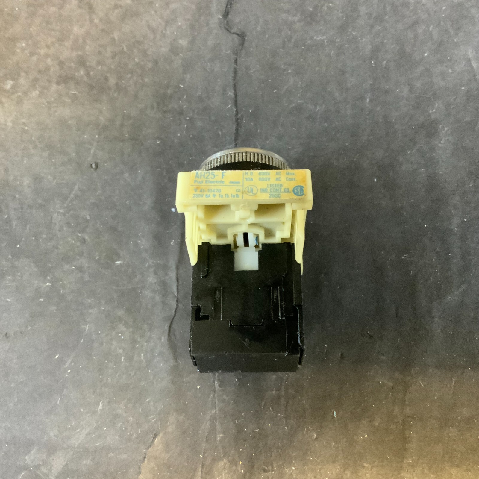 Used FUJI AH25-F PUSHBUTTON ($7 OBO)